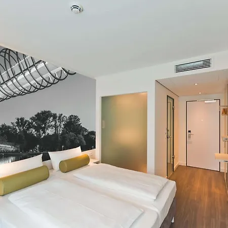 Super 8 By Wyndham Am Centro فندق