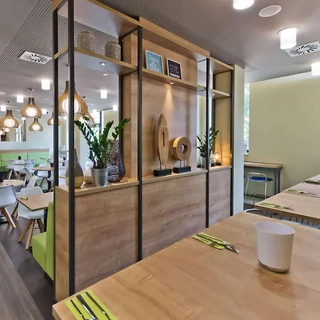 Super 8 By Wyndham Am Centro Hotell 3*