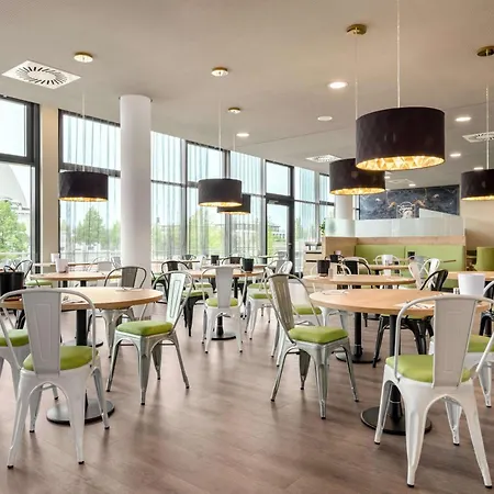 Super 8 By Wyndham Am Centro 3* Ομπερχάουζεν