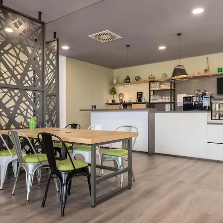 Hotell Super 8 By Wyndham Am Centro