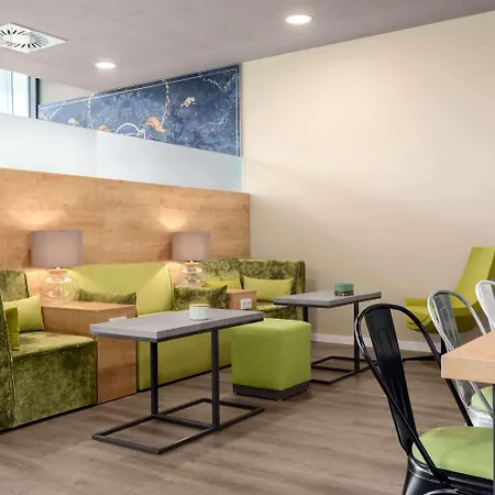Hotel Super 8 By Wyndham Am Centro Oberhausen (North Rhine-Westphalia)