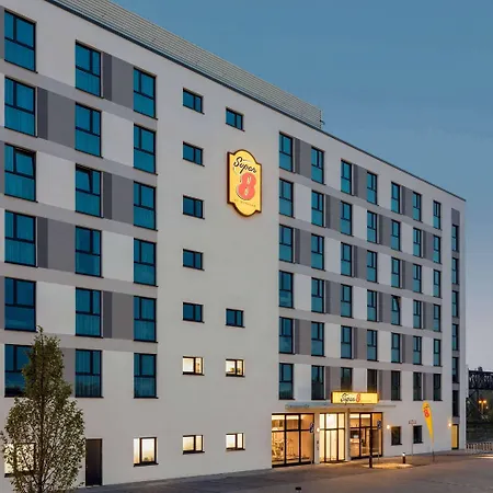 Hotel Super 8 By Wyndham Am Centro