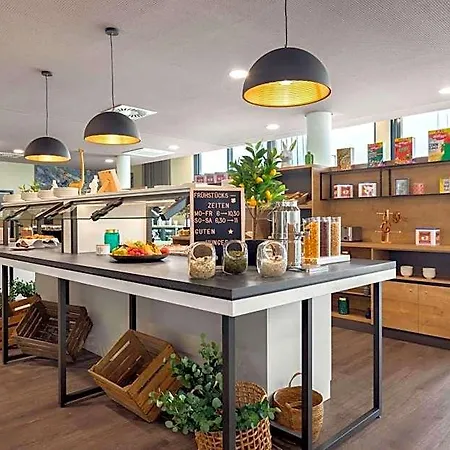 Super 8 By Wyndham Am Centro أوبيرهاوزين