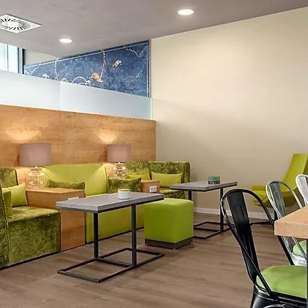 Super 8 By Wyndham Am Centro فندق أوبيرهاوزين