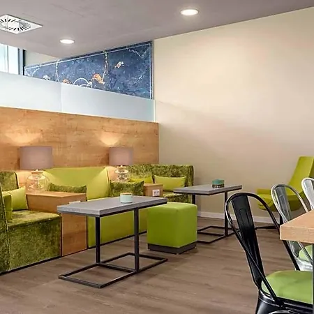 فندق Super 8 By Wyndham Am Centro أوبيرهاوزين