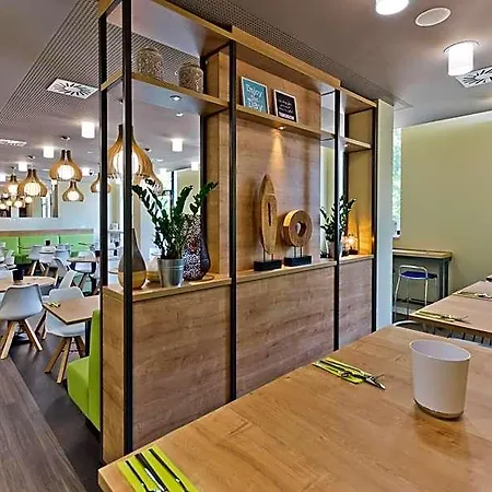 Super 8 By Wyndham Am Centro فندق أوبيرهاوزين