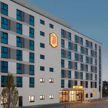 Super 8 By Wyndham Am Centro Ξενοδοχείο 3*