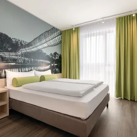 فندق Super 8 By Wyndham Am Centro أوبيرهاوزين