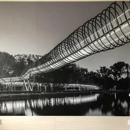 Super 8 By Wyndham Am Centro Отель Оберхаузен