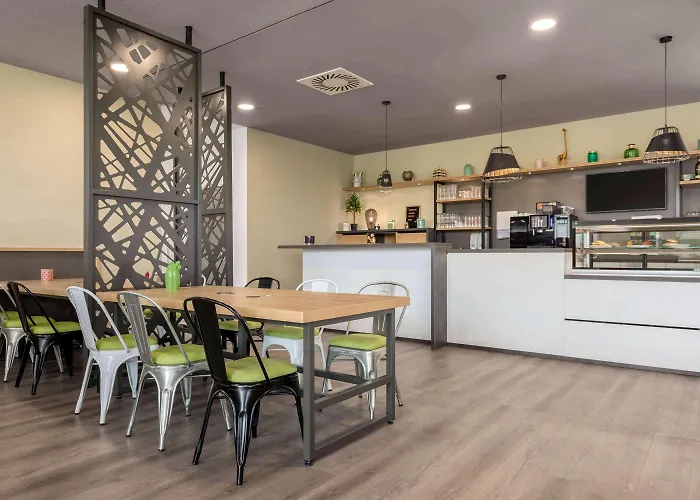 Otel Super 8 By Wyndham Am Centro