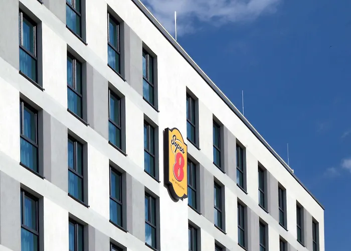 Super 8 By Wyndham Am Centro Oberhausen (North Rhine-Westphalia)